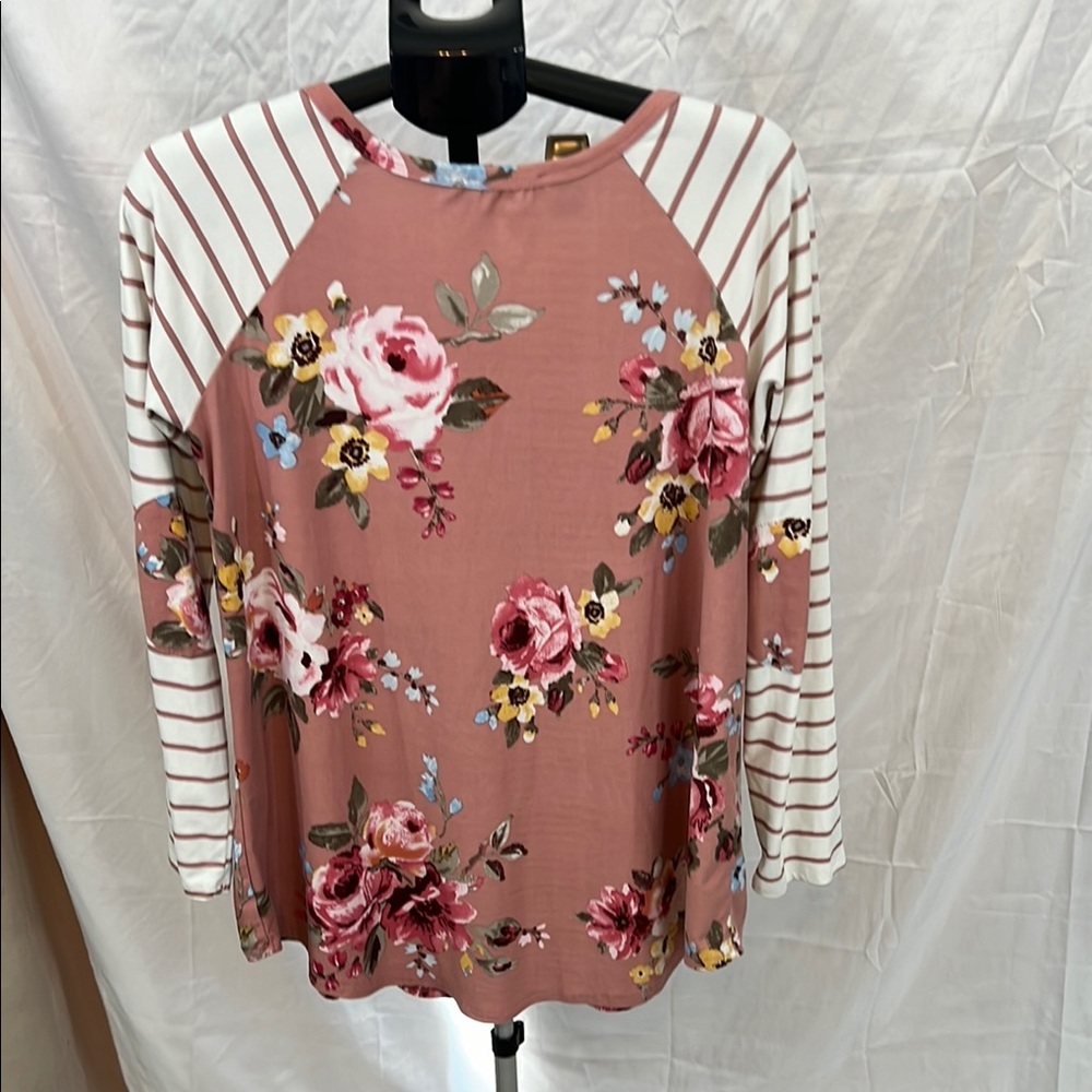Pink 3/4 Sleeve Relaxed Tunic Top - Picture 3 of 3